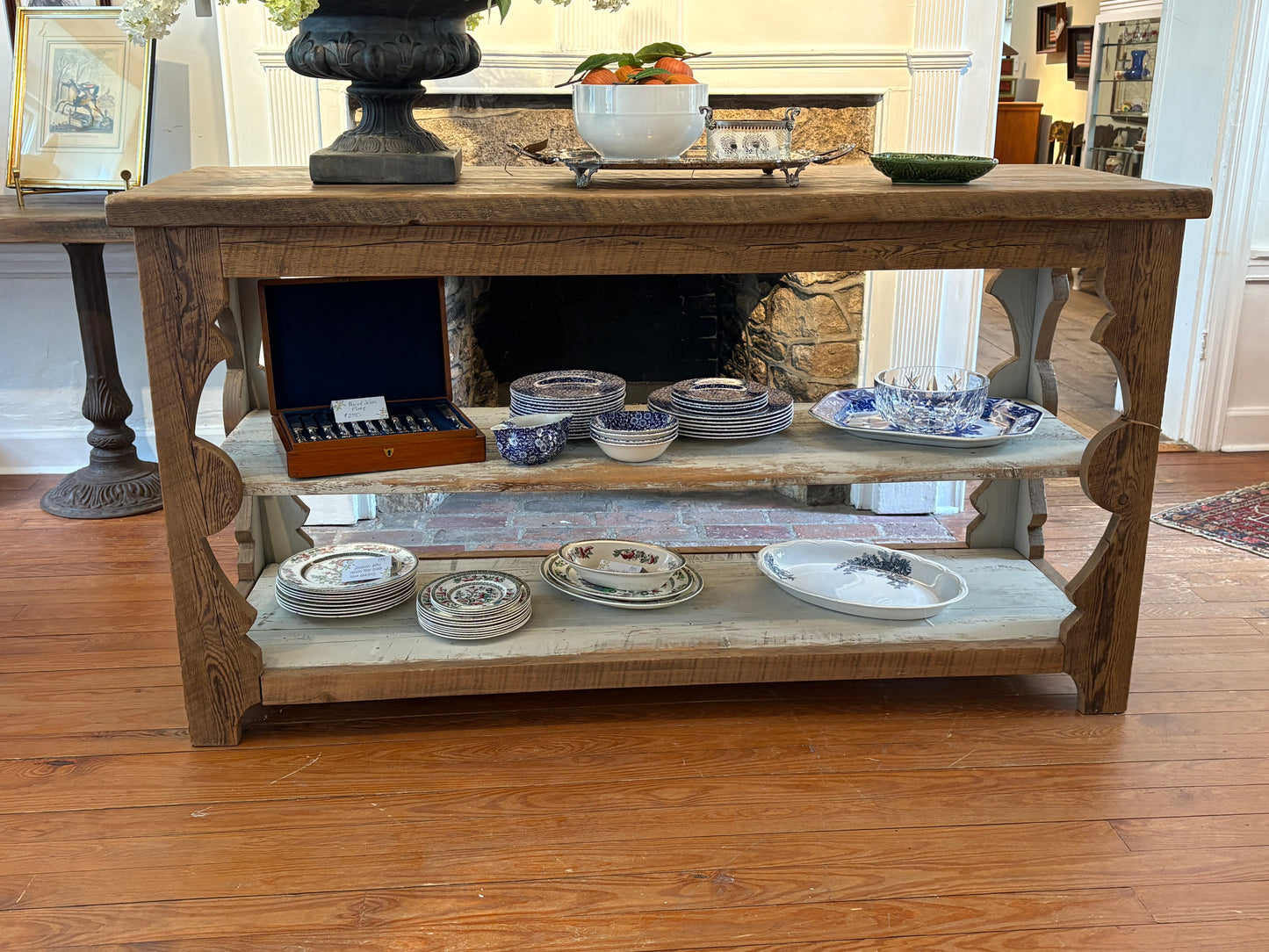 Buffet/Island